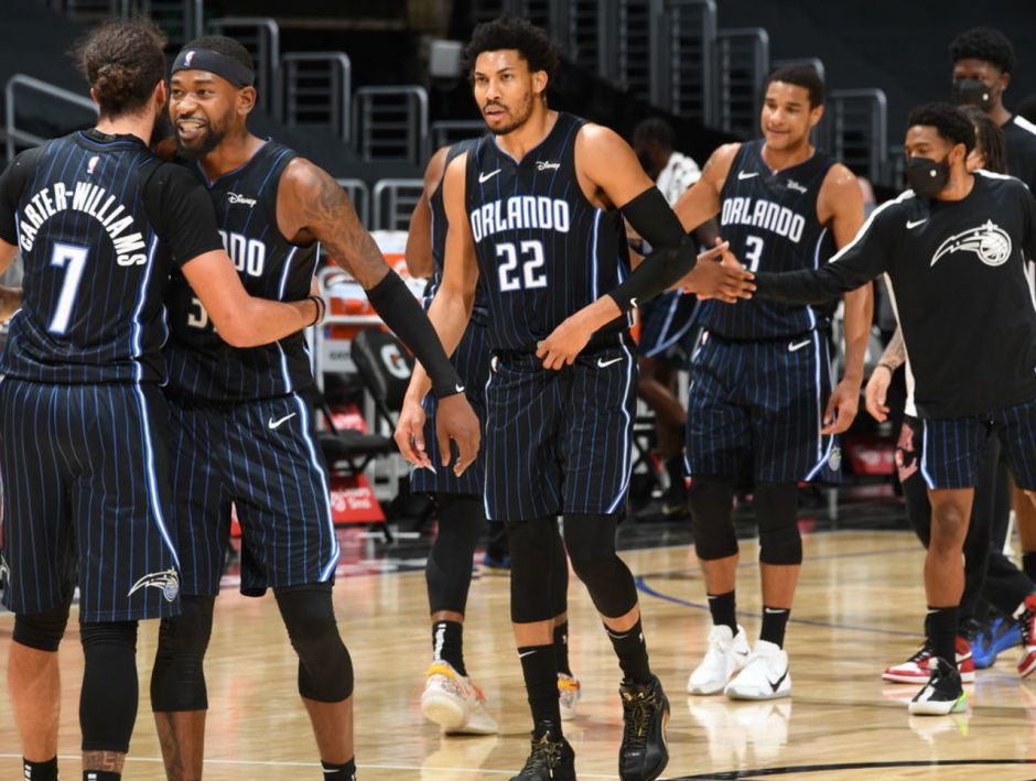 米体：邓弗里斯合同中有2500万欧解约条款，每年都会生效（米兰体育报：邓弗里斯合同设有2500万欧解约金，条款每年可触发）