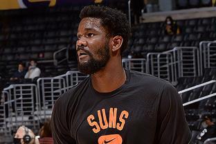 168cm击败205cm！一男网红与坎贝奇单挑完成绝杀，获得一日约会权（168cm男网红压哨绝杀205cm坎贝奇，单挑获胜赢得一日约会权）