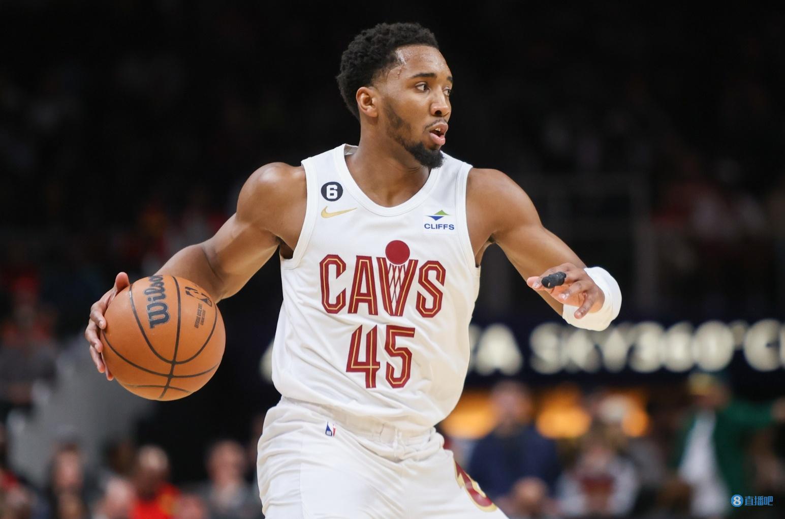 奥萨苏纳vs皇家社会：劳尔-加西亚、博约莫首发，奥亚萨瓦尔、贡萨洛-格德斯出战（奥萨苏纳迎战皇家社会：劳尔-加西亚、博约莫先发，奥亚萨瓦尔与贡萨洛-格德斯登场）