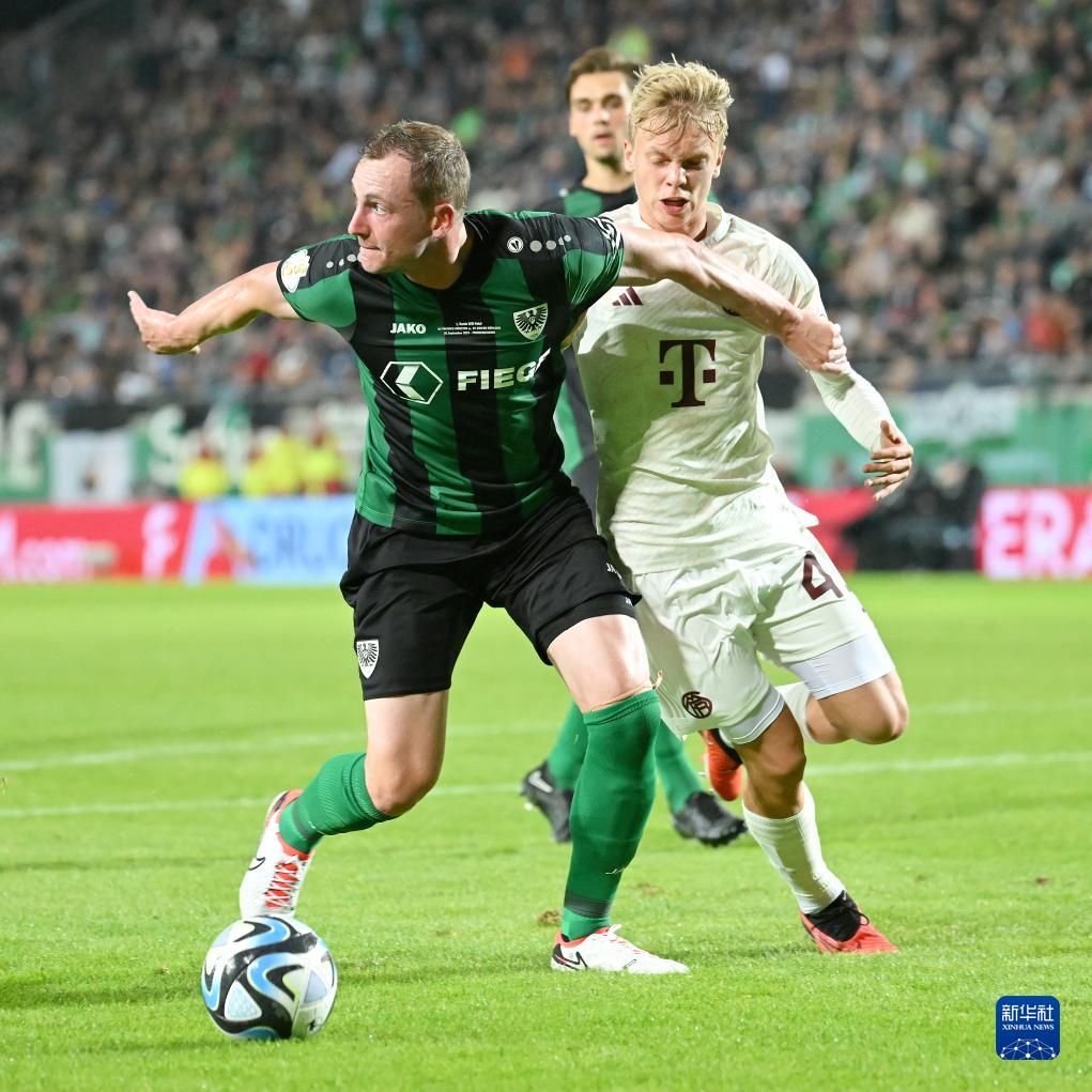 安东尼·乔书亚的性感让美国观众陷入狂热（安东尼·约书亚的魅力令美国观众为之疯狂）