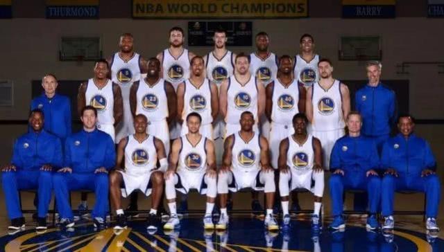 德转列希腊球员历史身价前10：马诺拉斯4500万第1，帕帕上榜（德转公布希腊球员历史身价TOP10：马诺拉斯4500万领跑，帕帕入围）