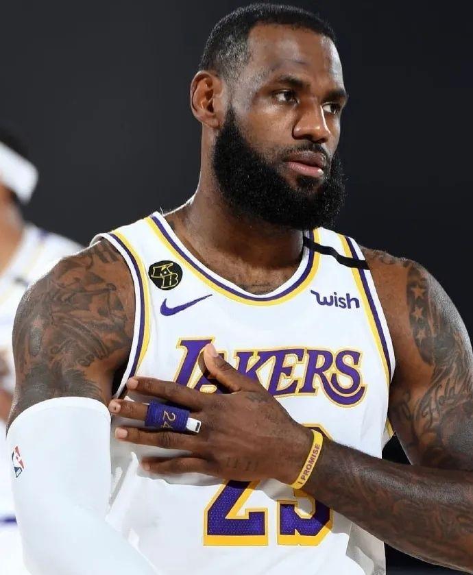 斯内德：穆帅对我而言就像父亲，贝尼特斯来国米的时机不对（斯内德：穆里尼奥如父亲般存在，贝尼特斯接手国米时机不佳）