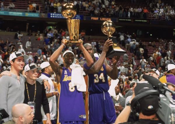 官方：继9月当选法甲月度最佳球员后，托万11月再获此殊荣（官方：托万继9月荣膺法甲月最佳后，11月再次当选）