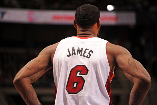 欧协联积分榜：斯特拉斯堡领跑，水晶宫距前8仅1分（欧协联积分形势：斯特拉斯堡居首，水晶宫距前八仅差1分）